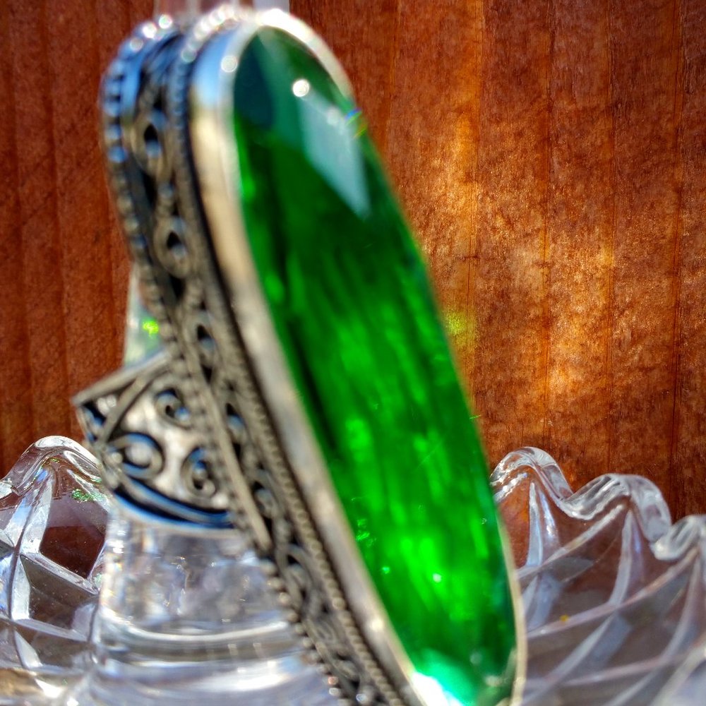STUNNING GREEN TOPAZ LONG BOARD RING 7.5 - Picture 2 of 8